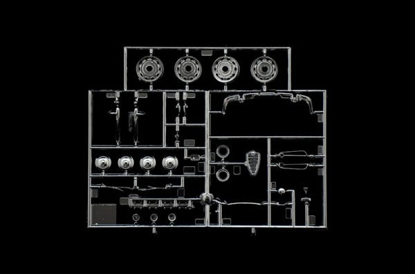 1/24   ALFA ROMEO GIULIETTA SPIDER 1300