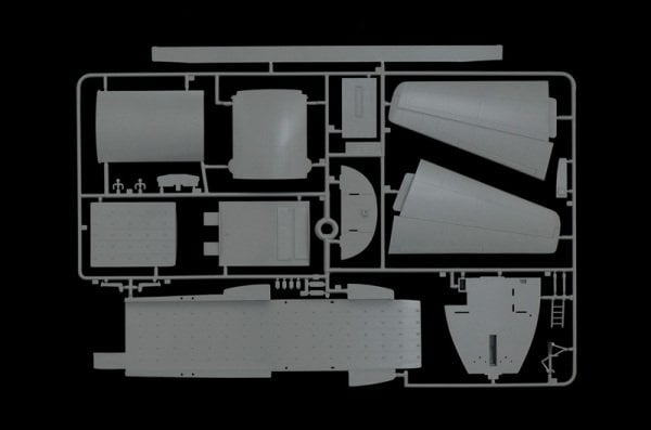 1/48 C-130J  C5 HERCULES
