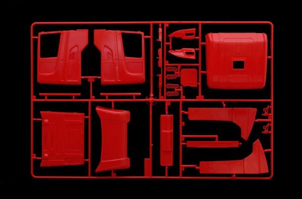 1/24  SCANIA R 560 V8 (RED GRIFFIN)