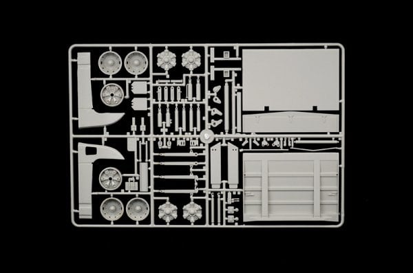 1/24  IVECO TURBOSTAR 190-42 CANVAS WITH ELEVATOR