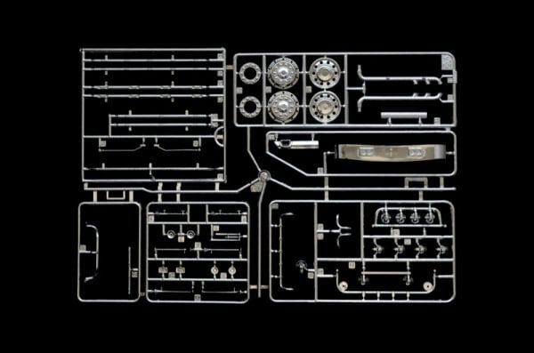1/24   SCANIA R730 V8 STREAMLINE ''SILVER GRIFFIN''