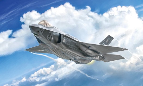 1/72     F-35 A LIGHTNING II CTOL version