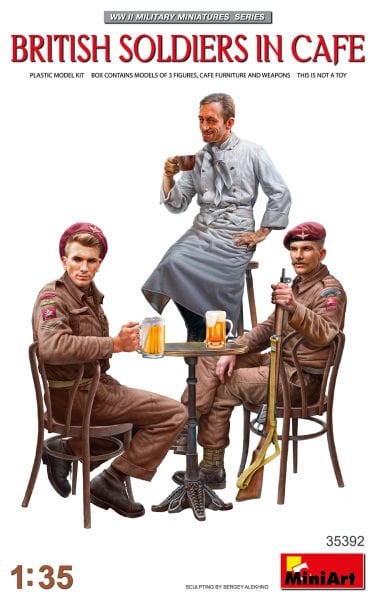 1/35 BRITISH SOLDIERS IN CAFE