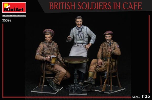 1/35 BRITISH SOLDIERS IN CAFE