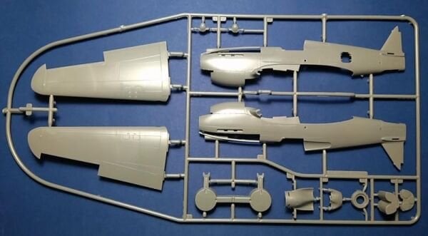 1/48 Curtiss P-40B Warhawk (YENİ KALIP)