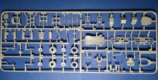 1/48 Curtiss P-40B Warhawk (YENİ KALIP)