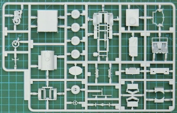 1/72 WWII RAF Bomber Re-Supply Set