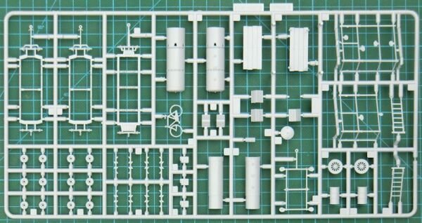 1/72 WWII RAF Bomber Re-Supply Set