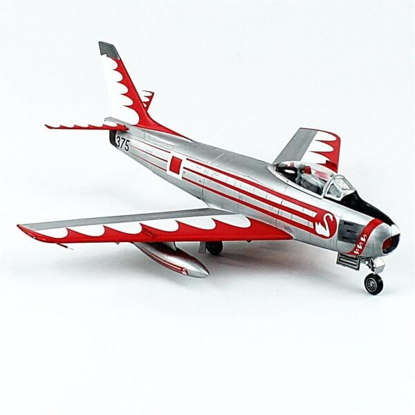 1/48 F-86E SABRE UÇAN KUGULAR /FLYING SWANS