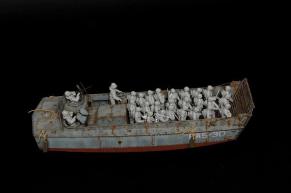 1/35   LCVP with U.S. INFANTRY