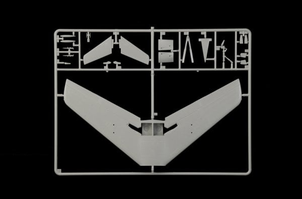 1/48   North American FJ-2/3 Fury